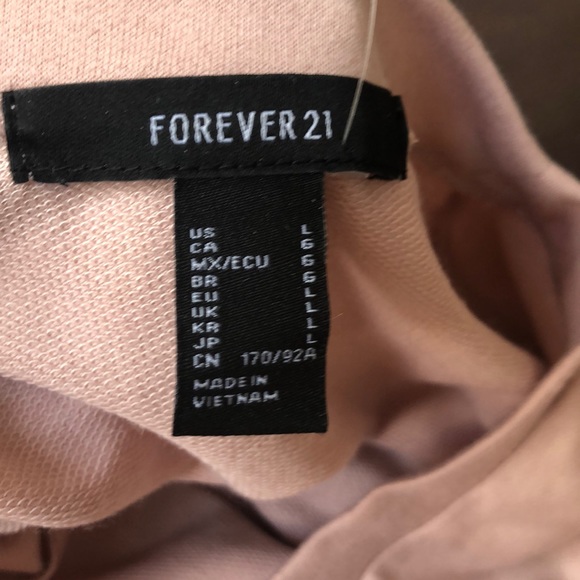 Forever 21 - Picture 3 of 3